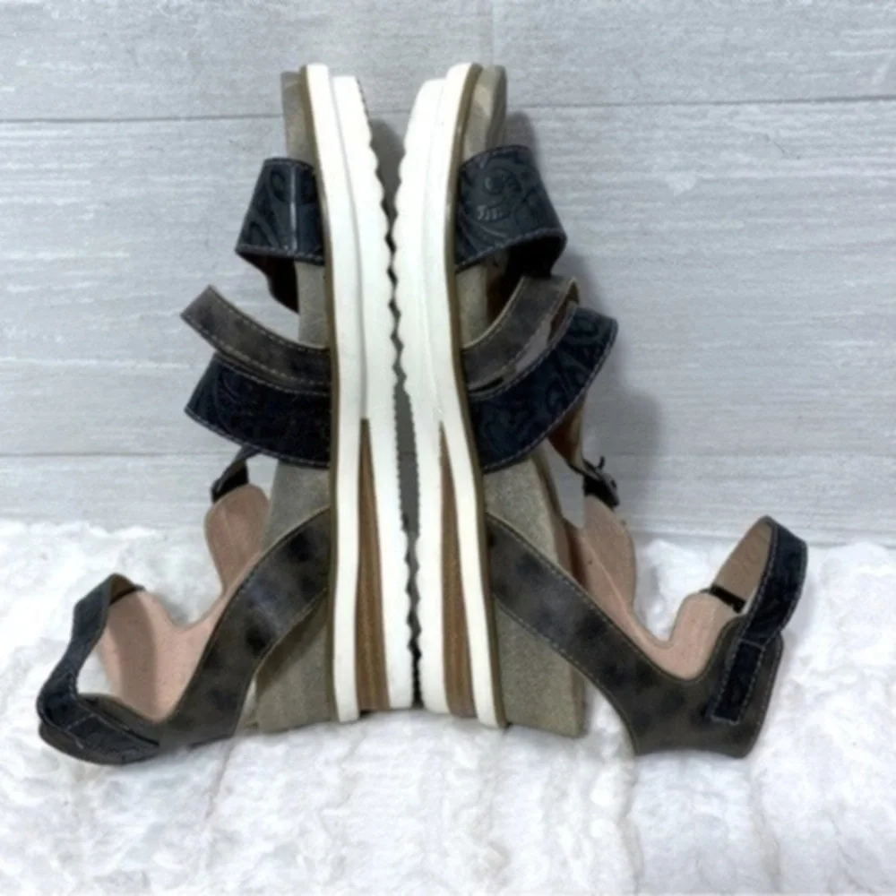 L'ARTISTE PLATFORM SANDAL Size 40 Color Black/Tan